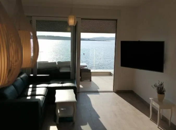 Tirkiz On The * Povljana